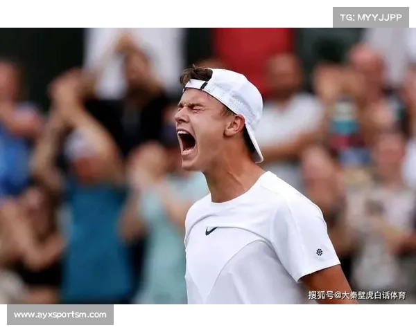 匈牙利一哥弗索维茨上海赛场倒地喊热得快要崩溃现场画面引热议